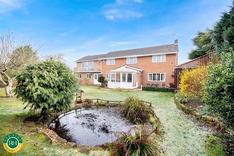 6 Alderson Drive, Tickhill, Doncaster, DN11 9HR