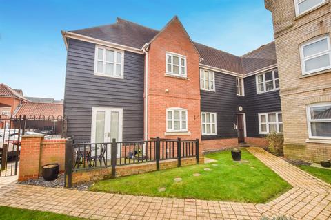 2 bedroom apartment for sale, Tallow Gate, South Woodham Ferrers