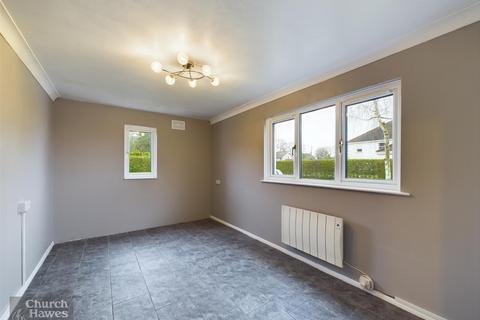 2 bedroom apartment for sale, West Chase, Mundon
