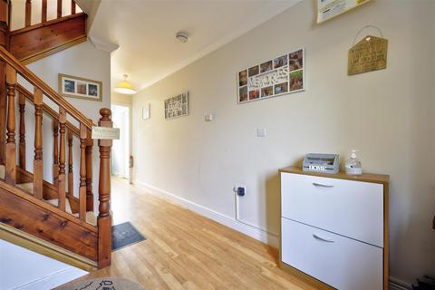 3 bedroom townhouse for sale - 24 Green Meadow Close, Ingleton