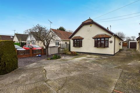 3 bedroom detached bungalow for sale - Willow Grove, South Woodham Ferrers