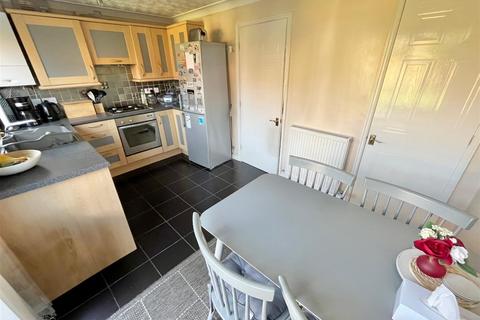 3 bedroom semi-detached house for sale - Tunshill Road, Manchester