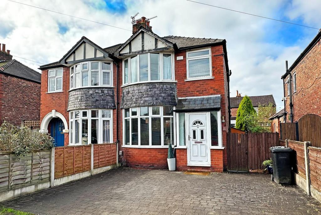 Deansgate Lane, Timperley 3 bed semidetached house for sale £425,000
