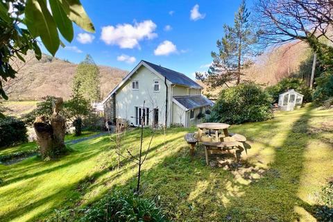 4 bedroom house for sale, Capel Curig