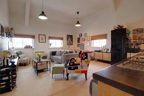 7 The Crescent, Gloucester, GL1 3LF