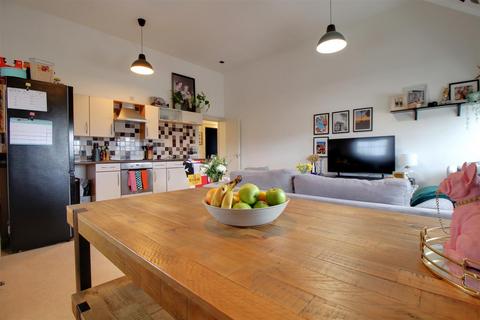 7 The Crescent, Gloucester, GL1 3LF