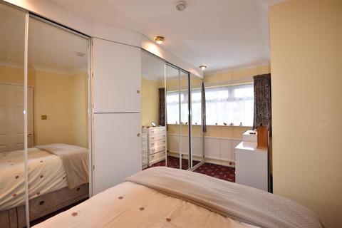 1 Beacon Heights, Newark, NG24 2JS