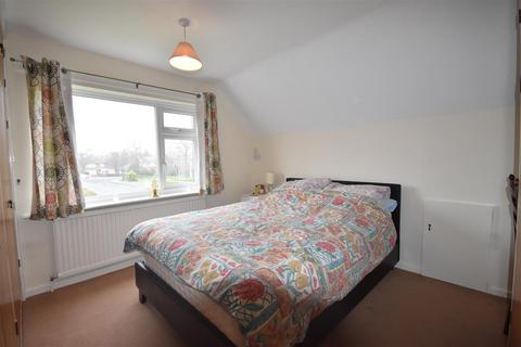 1 Beacon Heights, Newark, NG24 2JS