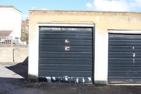 Garage to rent - Cleveland Flats, Salisbury SP1