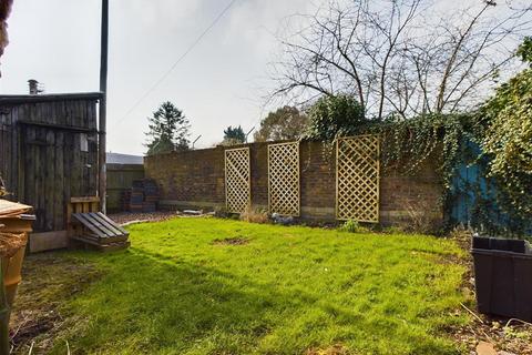 3 bedroom terraced house for sale, Church Road, Boston