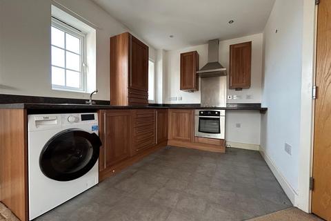 2 bedroom flat for sale, Donnington Court, Dudley, West Midlands