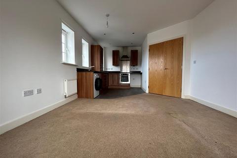 2 bedroom flat for sale, Donnington Court, Dudley, West Midlands