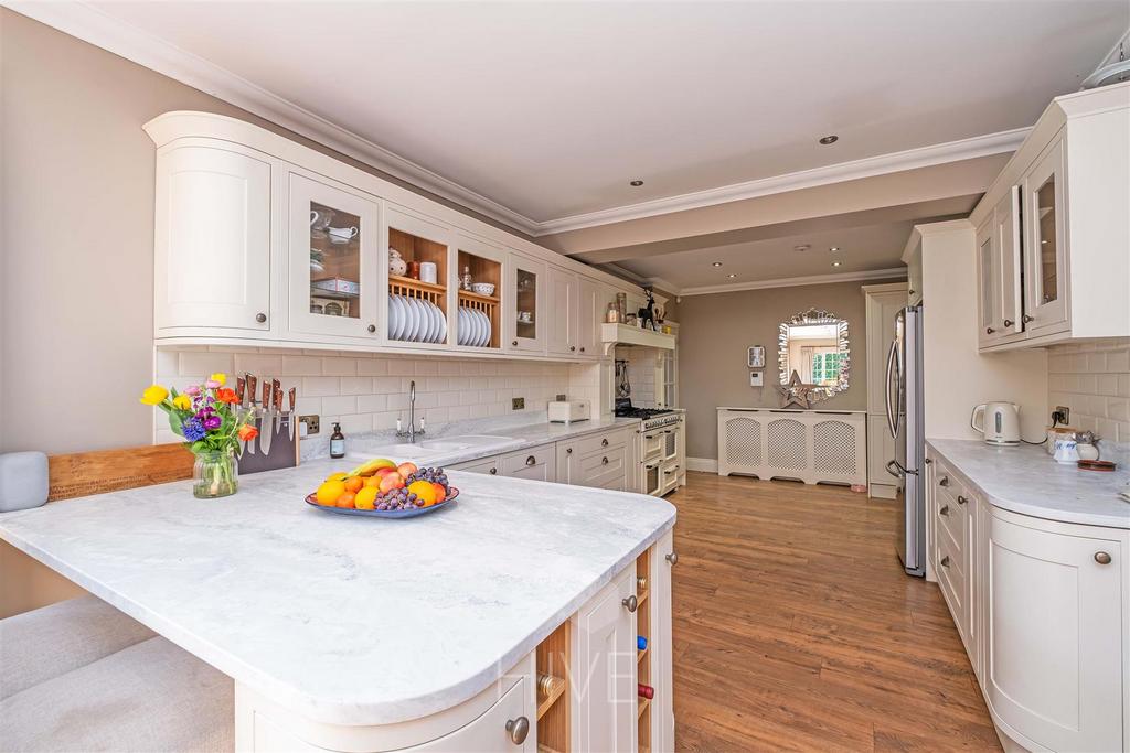 Beautiful bespoke designed kitchen