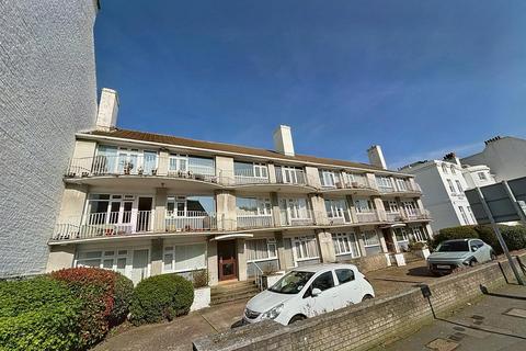 2 bedroom flat for sale, South Street, Eastbourne