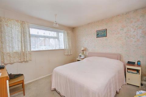 2 bedroom detached bungalow for sale, Clement Lane, Polegate