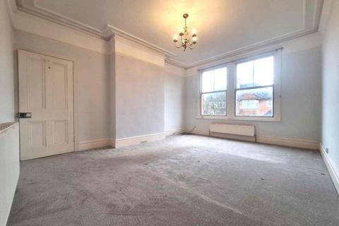 2 bedroom flat to rent, St Davids Avenue, Bexhill on Sea