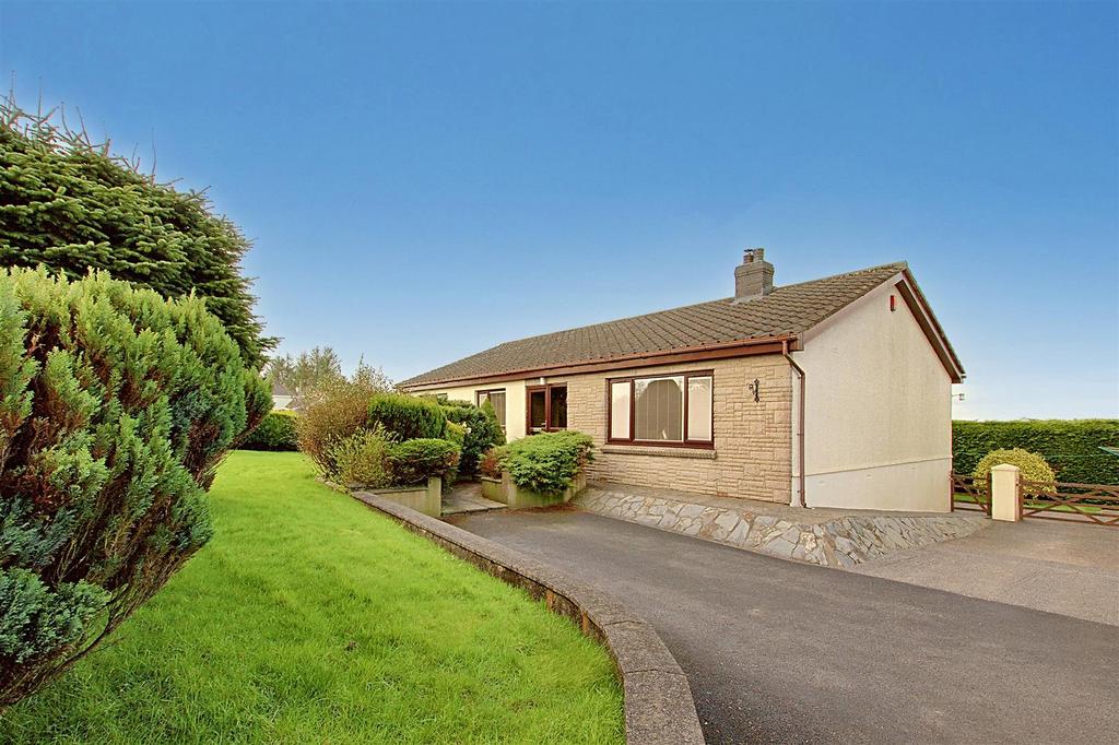 Capel Iwan, Newcastle Emlyn 3 bed detached bungalow for sale £300,000