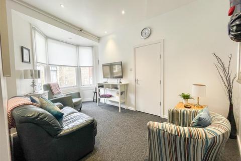 2 bedroom apartment for sale, High Street, Buxton