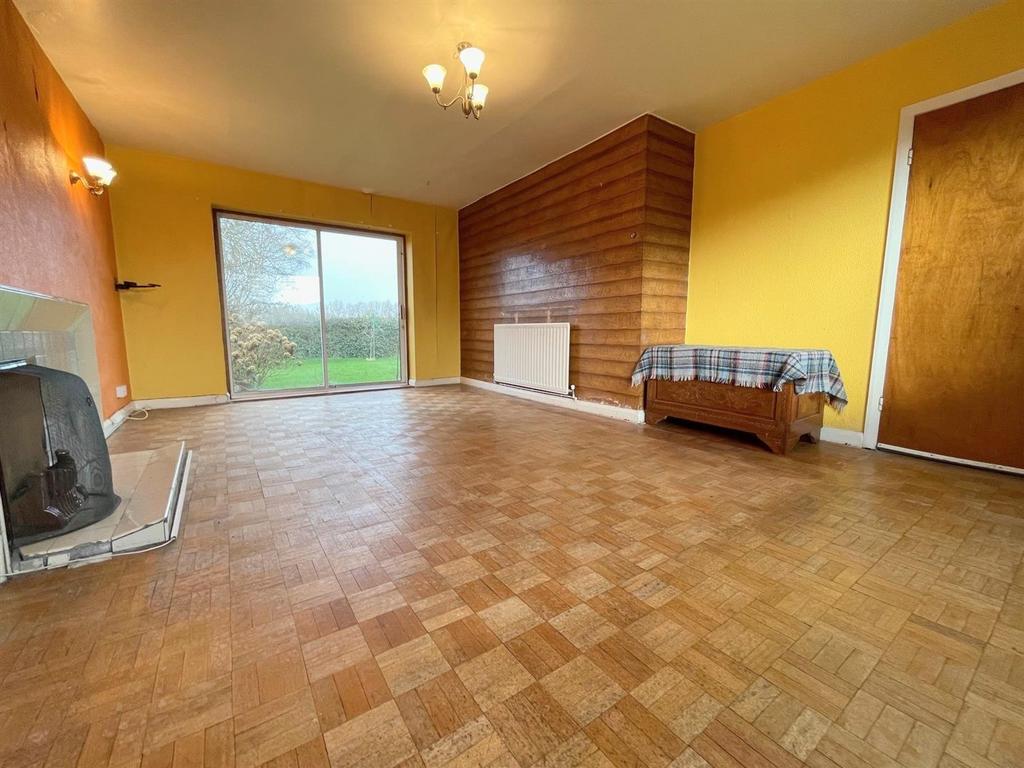 Heath Avenue, Werrington, StokeOnTrent 3 bed detached house for sale
