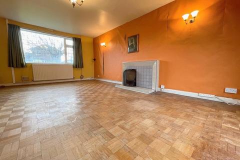97 Heath Avenue, Werrington, Stoke-on-trent, ST9 0HU