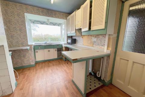 97 Heath Avenue, Werrington, Stoke-on-trent, ST9 0HU