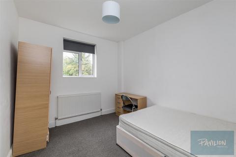 6 bedroom house to rent, Islingword Street, Brighton