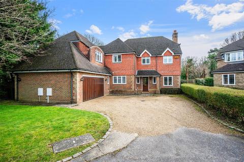 5 bedroom detached house for sale, Watts Lane, Tadworth