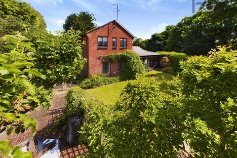 3 bedroom detached house for sale, North Road, Stevenage