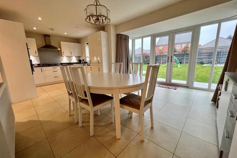5 Fitzwilliam Road, Burnham-on-crouch, CM0 8GJ