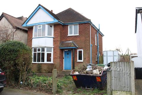 3 bedroom detached house for sale, Hanbury Hill, Stourbridge