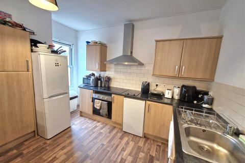 8 bedroom house share to rent, *£120 pppw excluding bills* 8 Bedroom ApartmentAlfreton Road, Nottingham