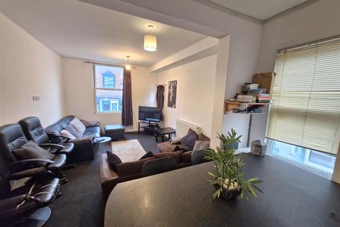 8 bedroom house share to rent, *£120 pppw excluding bills* 8 Bedroom ApartmentAlfreton Road, Nottingham