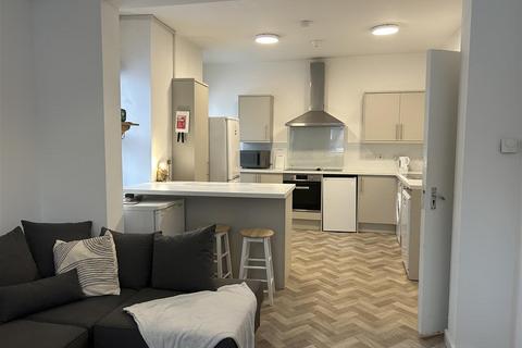 undefined, *£150pppw bills incl* 7 Bedroom Apartment Alfreton Road, Nottingham