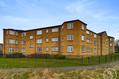 2 bedroom flat for sale, Broadlands Gardens, Pudsey