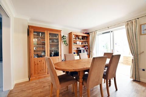 4 bedroom detached house for sale, Perrinsfield, Lechlade