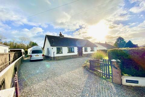 3 bedroom detached bungalow for sale, Llanfallteg