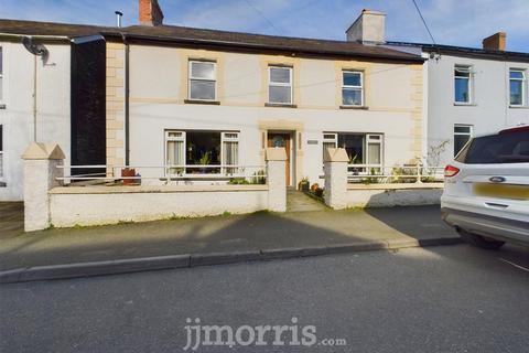 4 bedroom end of terrace house for sale, High Street, Cilgerran, Cardigan