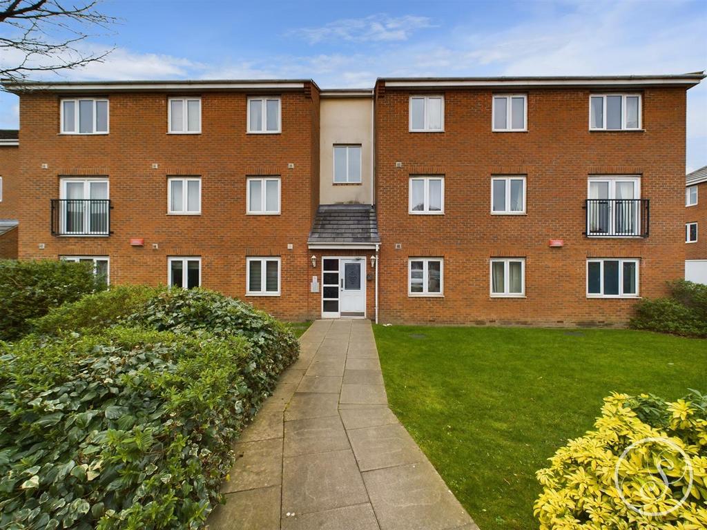 Gabriel Court, Leeds 2 bed flat for sale £130,000