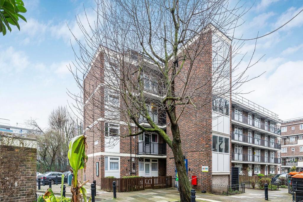 Dexters-Hemsworth Court-3.JPG