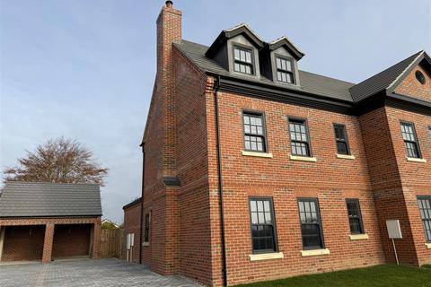 4 bedroom townhouse for sale, Roman Road, Spalding PE12