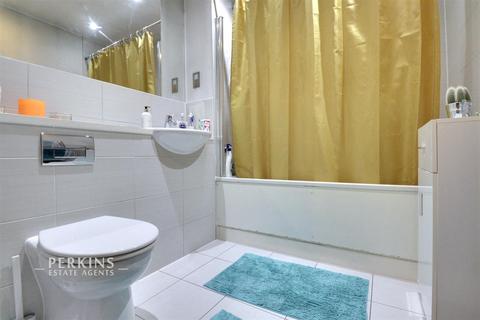 1 bedroom flat for sale, Northolt, UB5