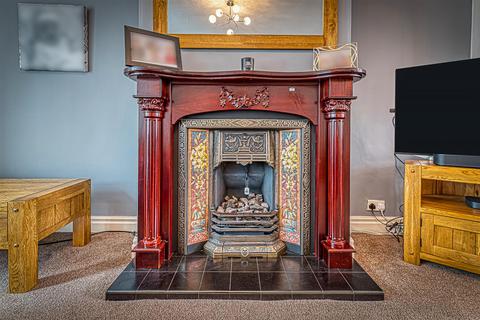 13 Barton Avenue, Grappenhall, Warrington, WA4 2LE