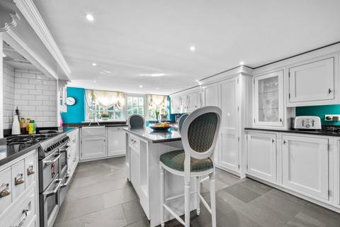 undefined, Albany Road, Hersham, KT12