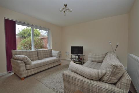 2 bedroom semi-detached house for sale - Totland