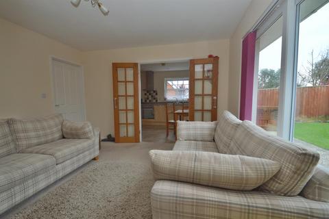 2 bedroom semi-detached house for sale - Totland