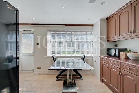4 bedroom terraced house for sale, Review Road, London, NW2