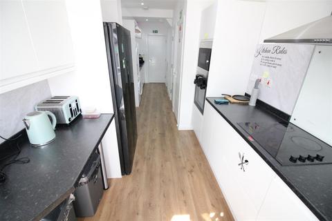 1 bedroom in a house share to rent - Bourne Avenue, Hayes