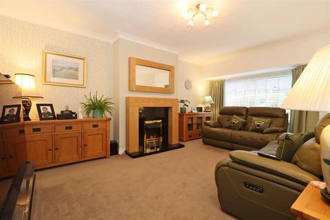 2 bedroom semi-detached bungalow for sale - Greens Grove, Hartburn, Stockton-On-Tees, TS18 5AW