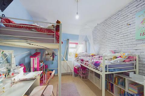 43 Barmby Road, Pocklington, York, YO42 2DW