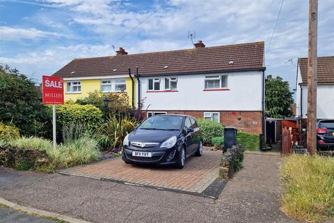 52 Beaconfield Road, Epping, CM16 5AS